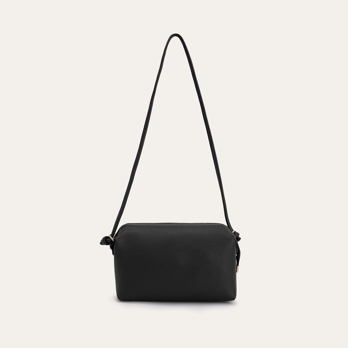 DERİ GÖRÜNÜMLÜ OMUZ ÇANTASI