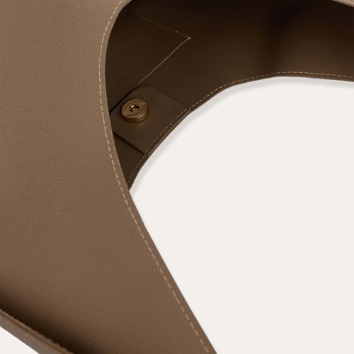 DERİ GÖRÜNÜMLÜ EL ÇANTASI