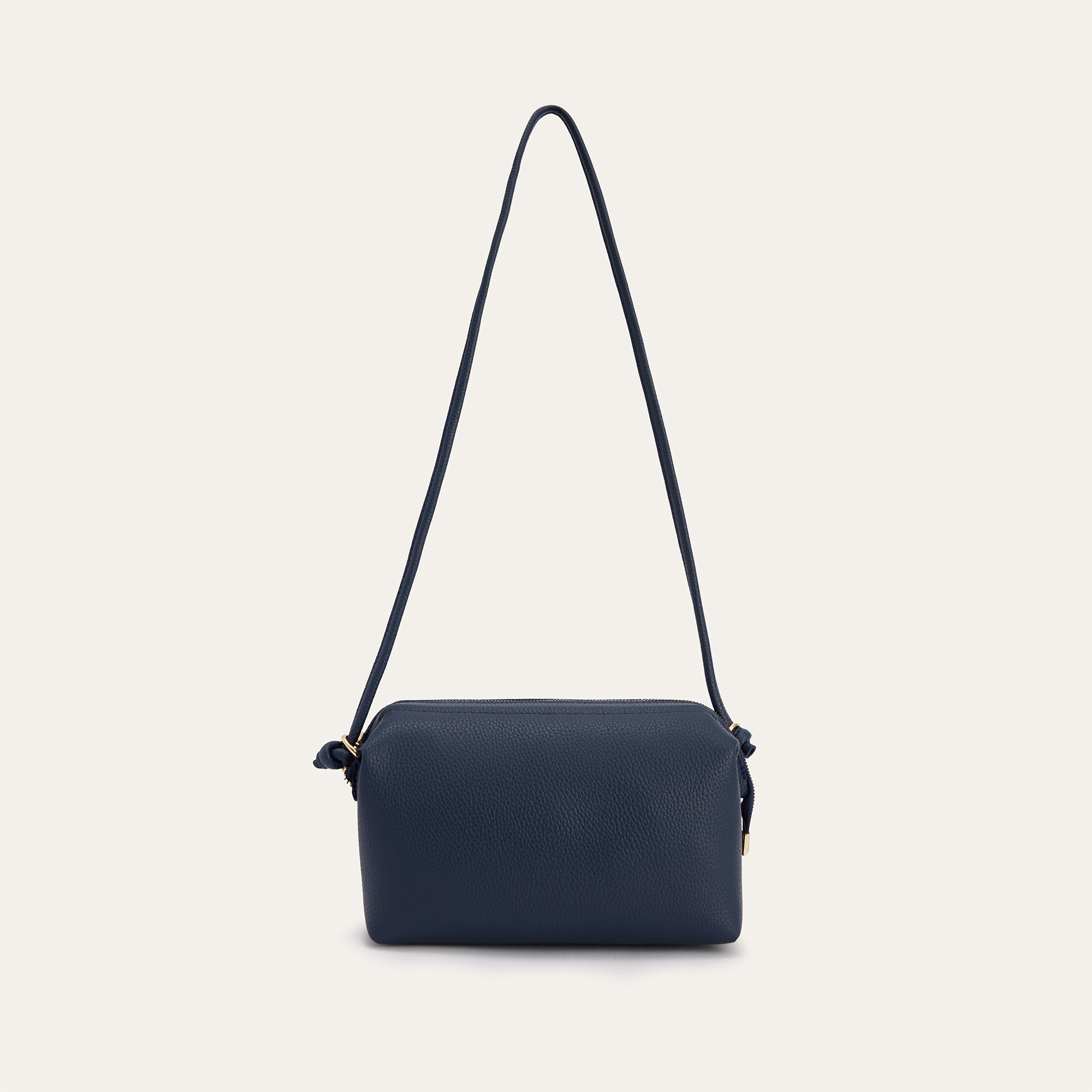 DERİ GÖRÜNÜMLÜ OMUZ ÇANTASI