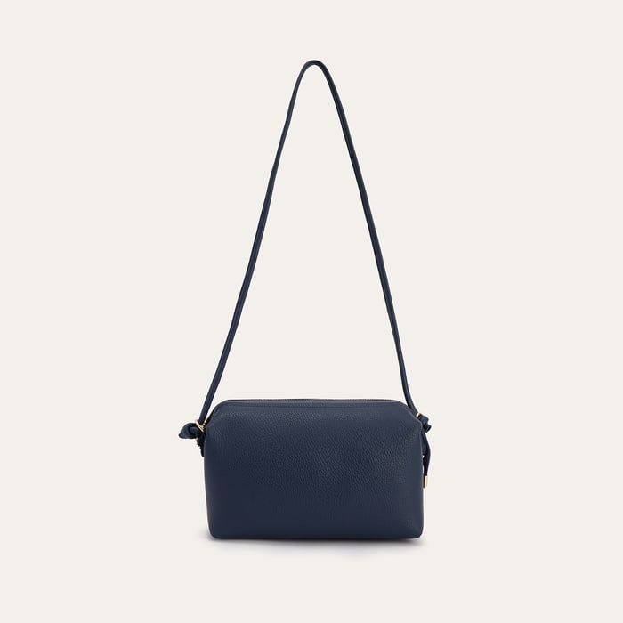 DERİ GÖRÜNÜMLÜ OMUZ ÇANTASI