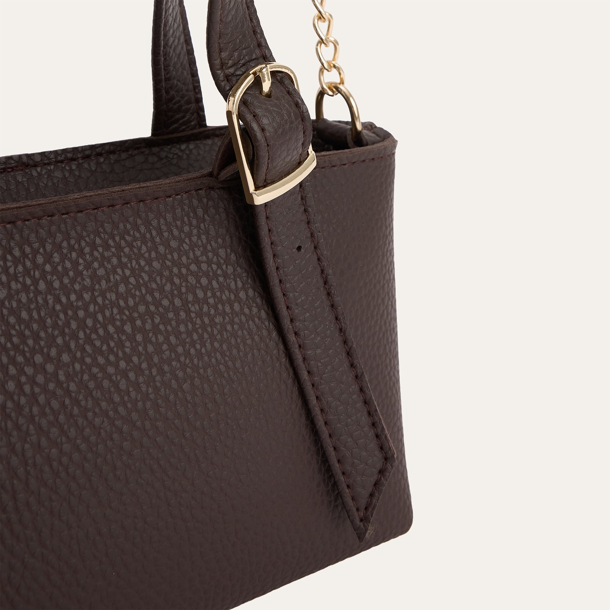 ZİNCİR ASKILI OMUZ ÇANTASI