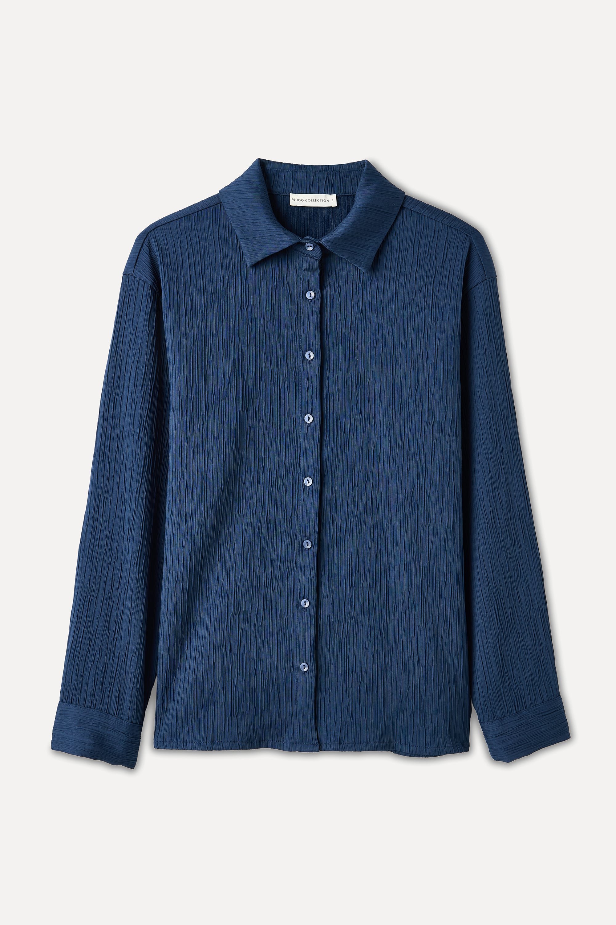 REGULAR FIT DOKULU UZUN KOLLU GÖMLEK