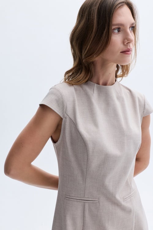 KISA KOLLU MİNİ ELBİSE