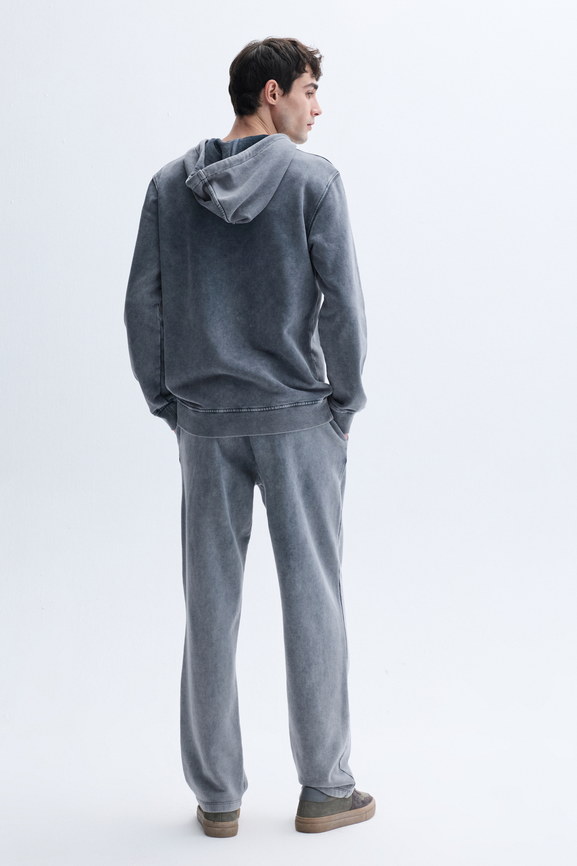 KAPÜŞONLU SWEATSHIRT