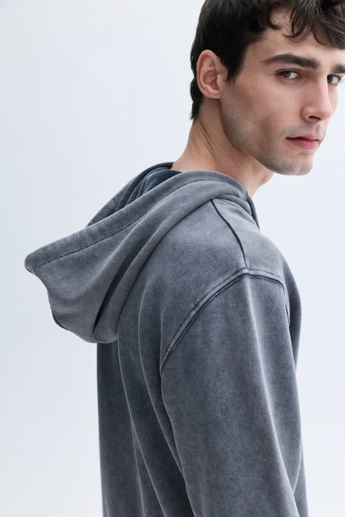  KAPÜŞONLU SWEATSHIRT