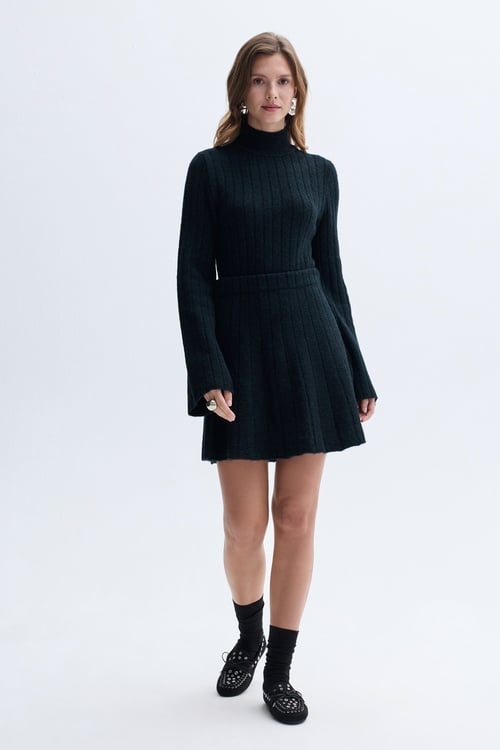 LOOSE FIT DİK YAKA KAZAK