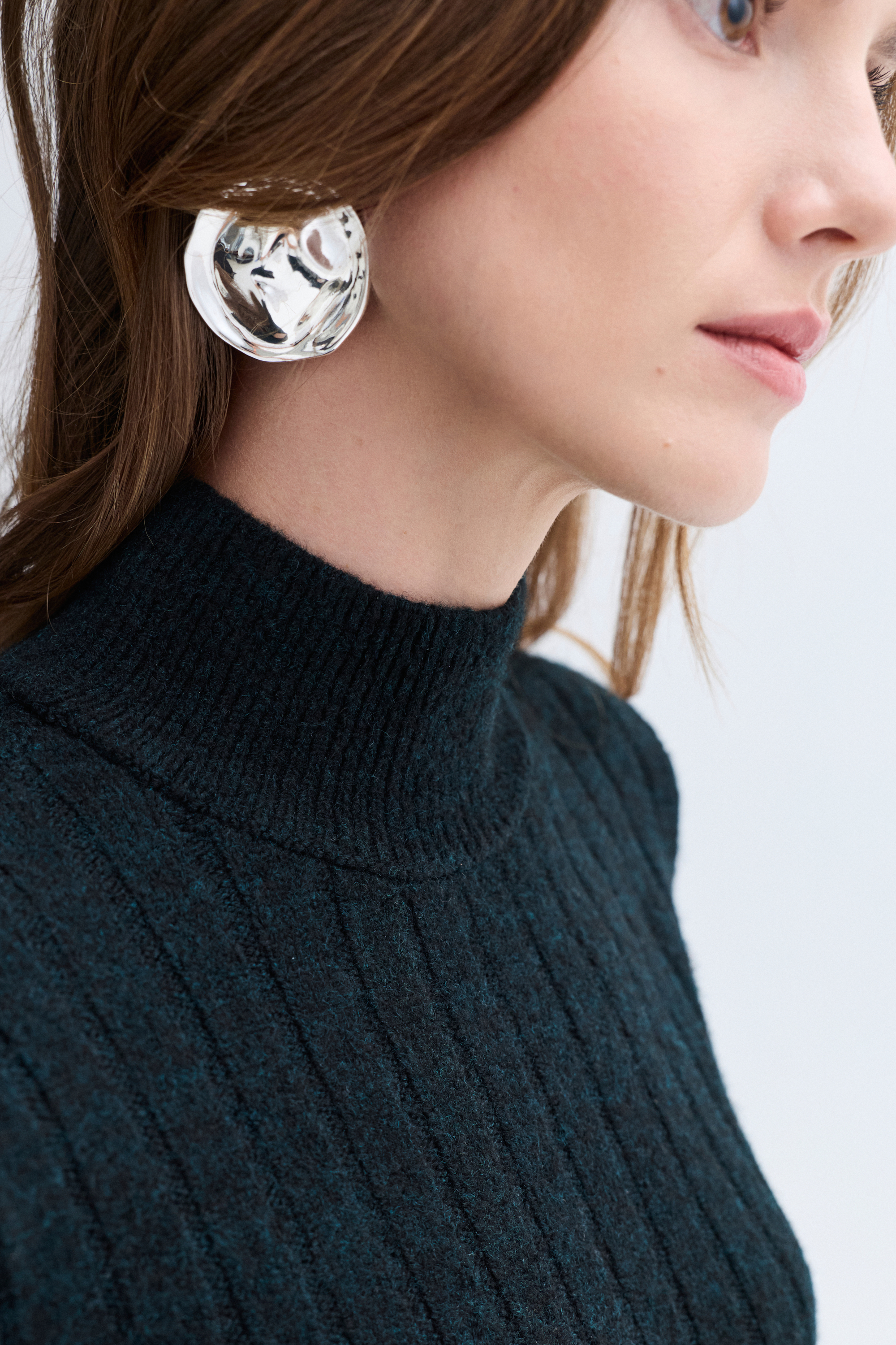 LOOSE FIT DİK YAKA KAZAK