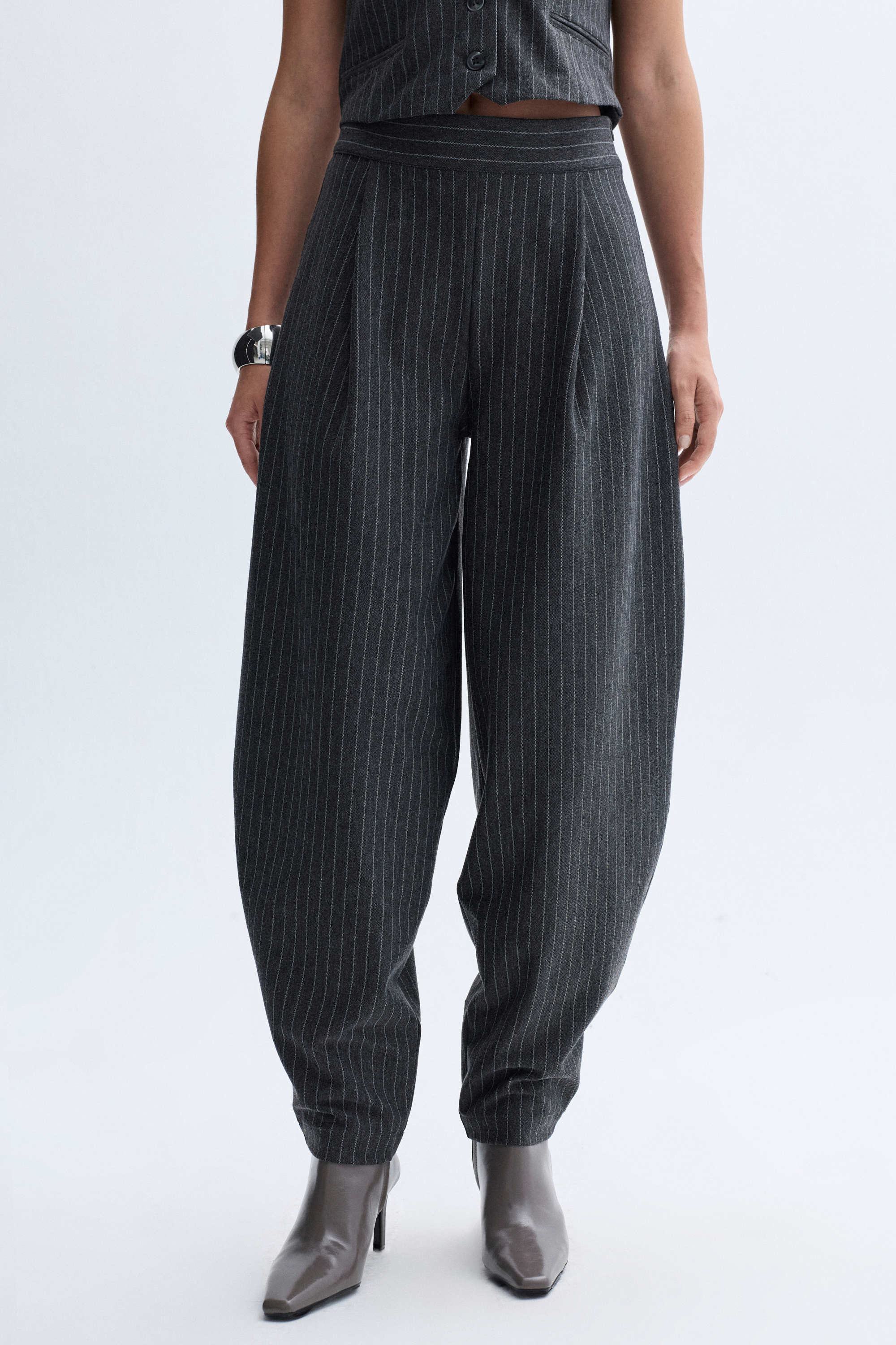 CIGARETTE FIT ÇİZGİLİ BELİ LASTİKLİ PANTOLON