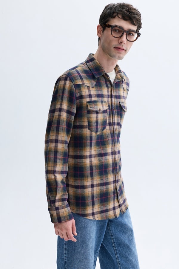 EKOSELİ REGULAR FIT CEPLİ UZUN KOLLU GÖMLEK