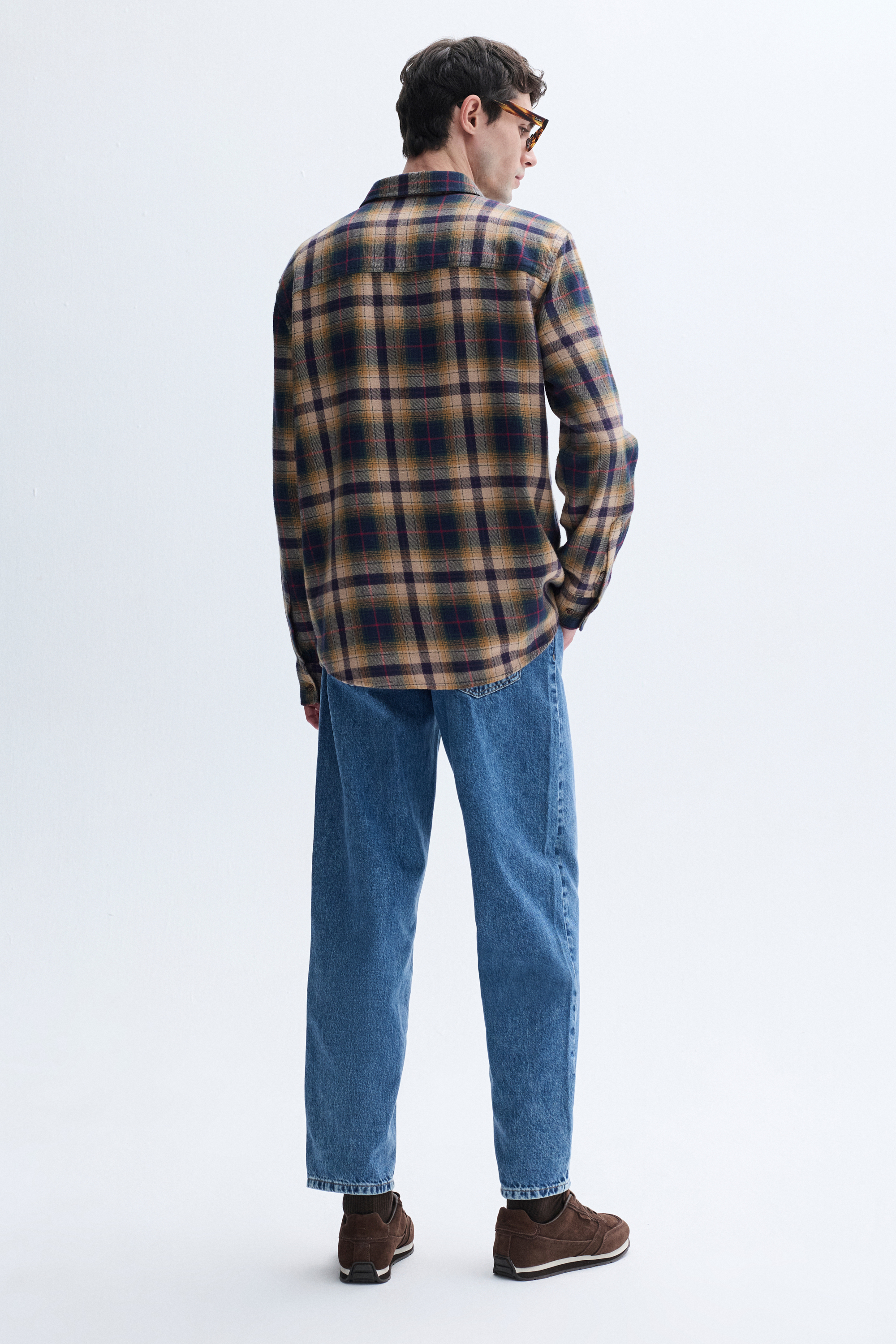 EKOSELİ REGULAR FIT CEPLİ UZUN KOLLU GÖMLEK