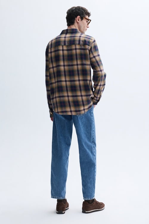 EKOSELİ REGULAR FIT CEPLİ UZUN KOLLU GÖMLEK