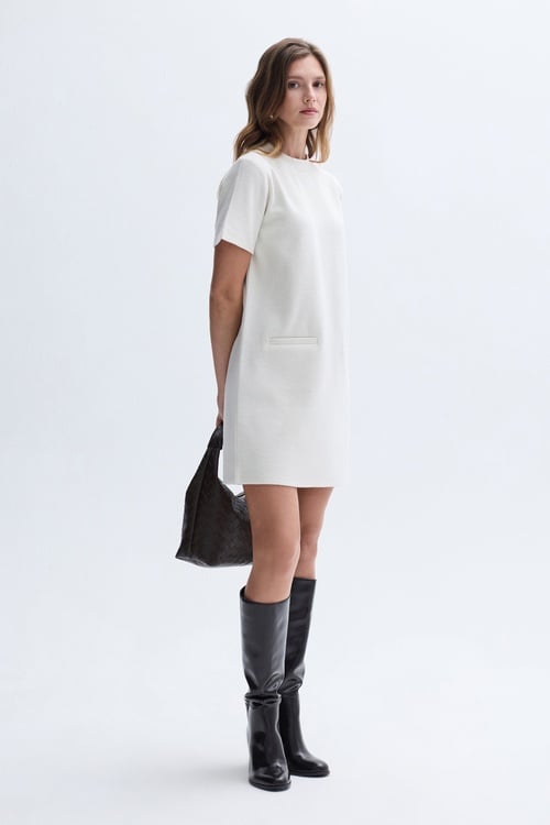 KISA KOLLU FITTED MİNİ ELBİSE