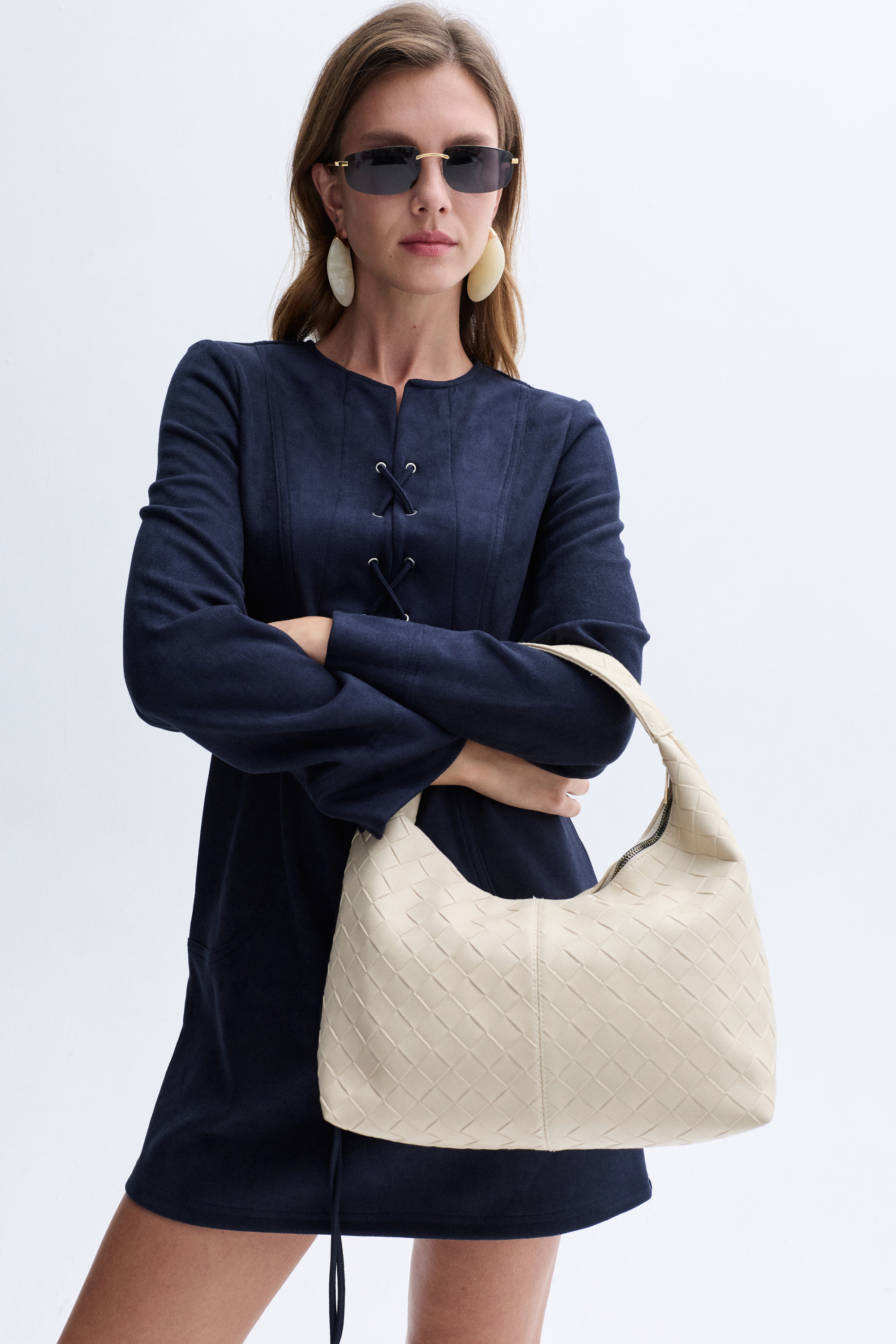 KORSE BAĞLAMALI SÜET DOKULU MİNİ ELBİSE