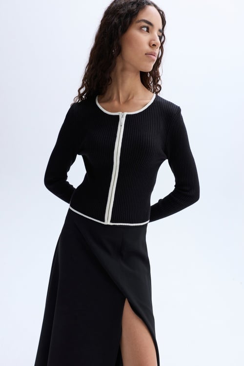  FERMUARLI TRİKO HIRKA