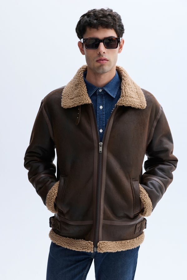 PELÜŞ DETAYLI DERİ GÖRÜNÜMLÜ MONT