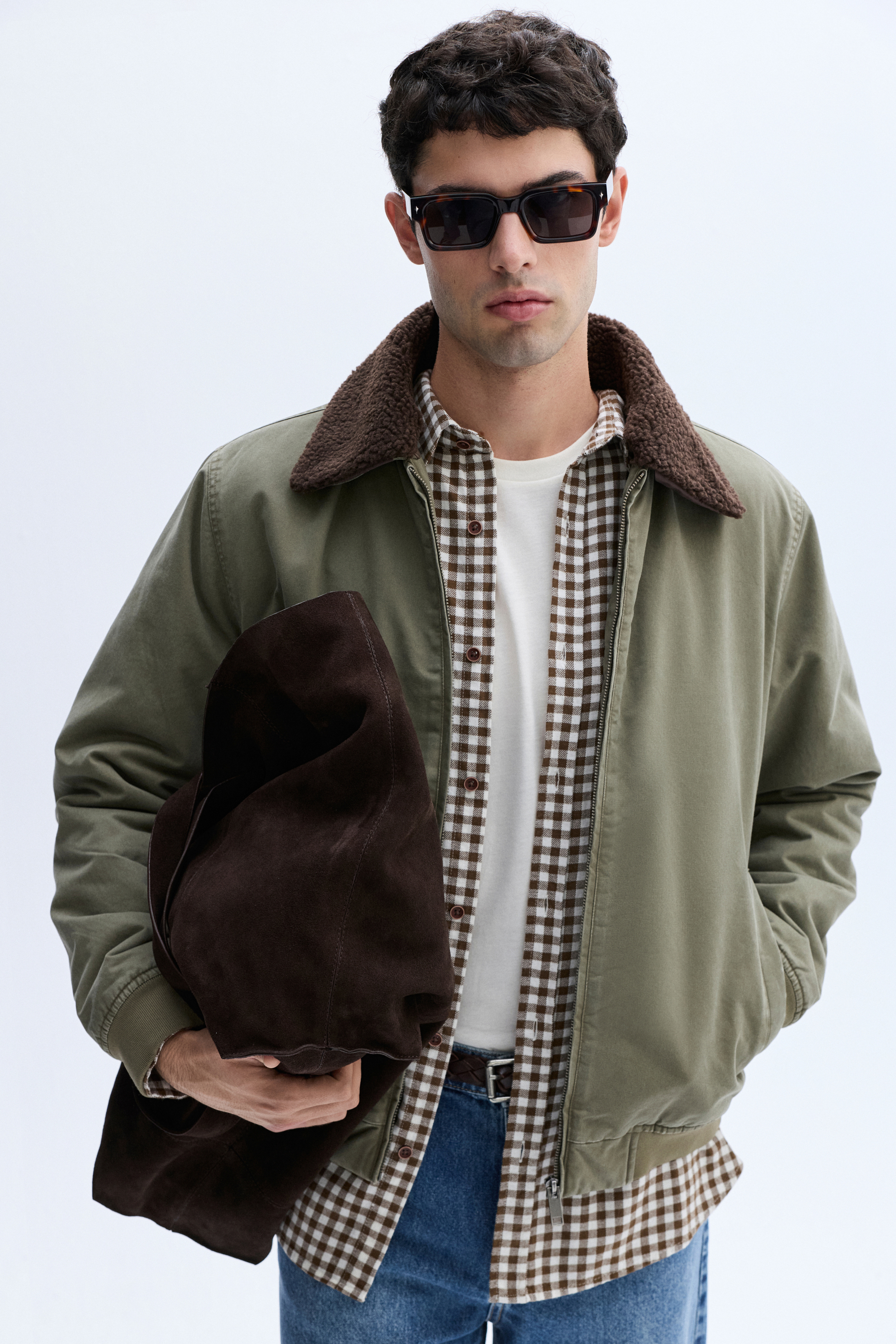 PELÜŞ YAKA KISA MONT