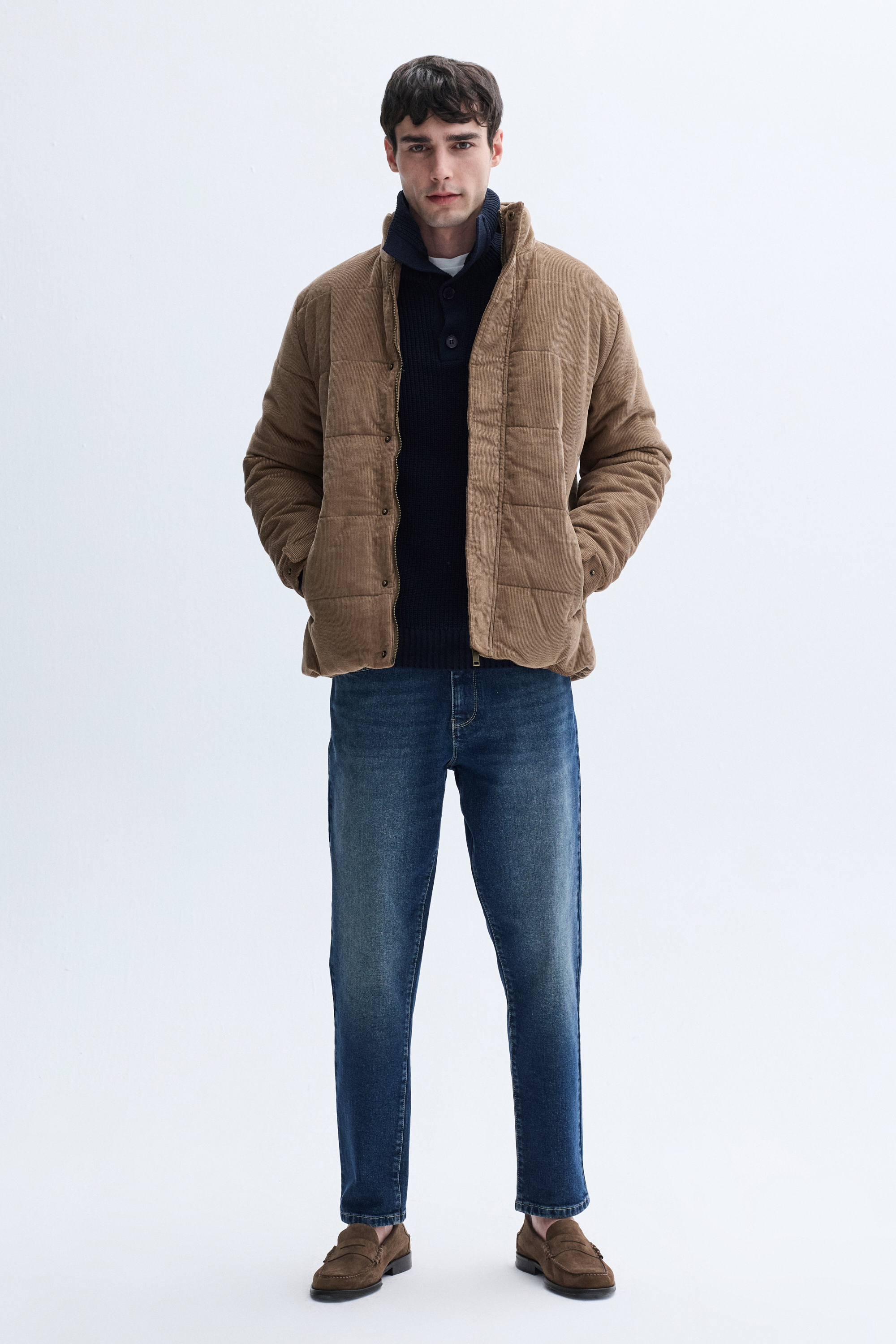 DİK YAKA KADİFE DOKULU PUFFER MONT