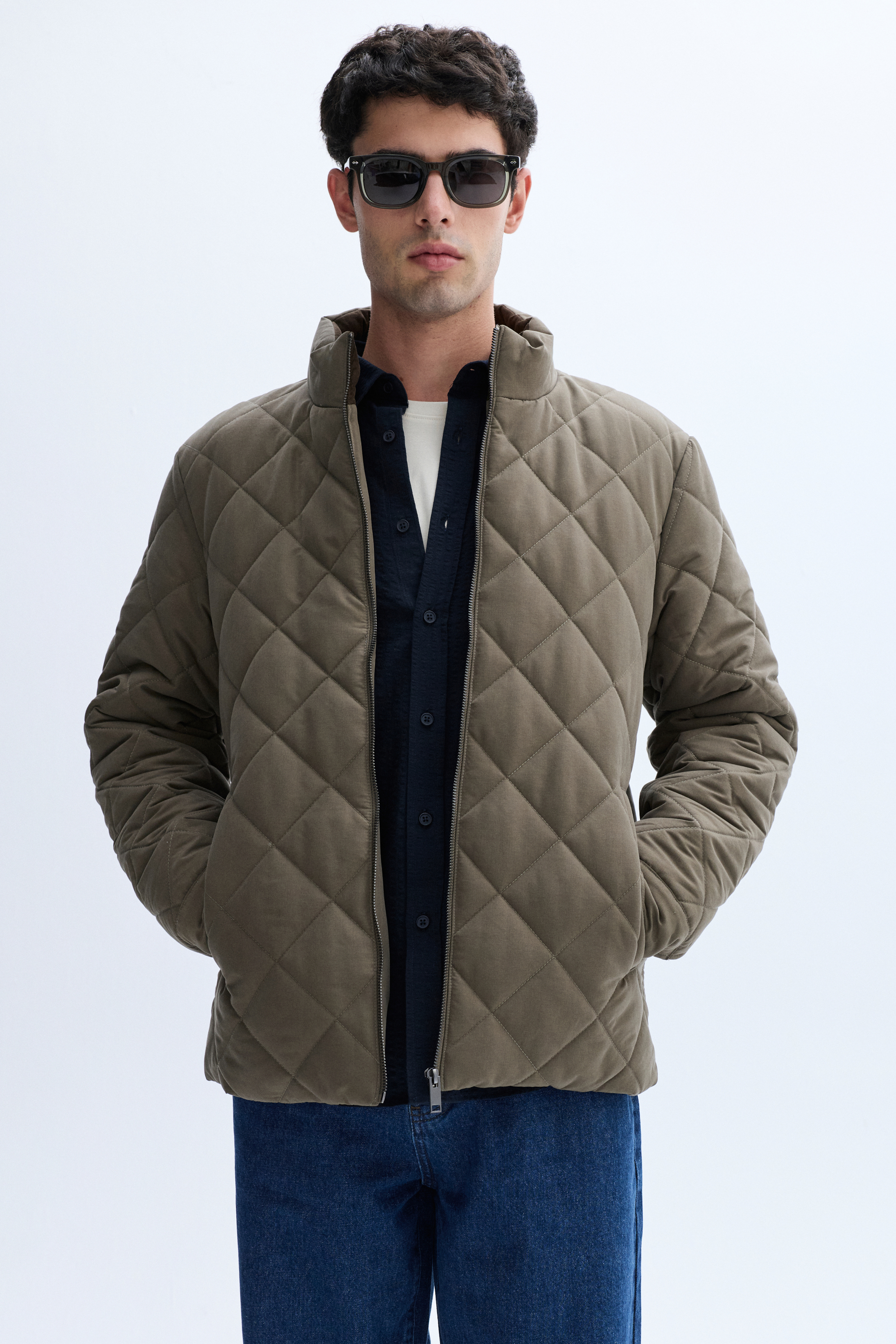 KAPİTONELİ DİK YAKA MONT