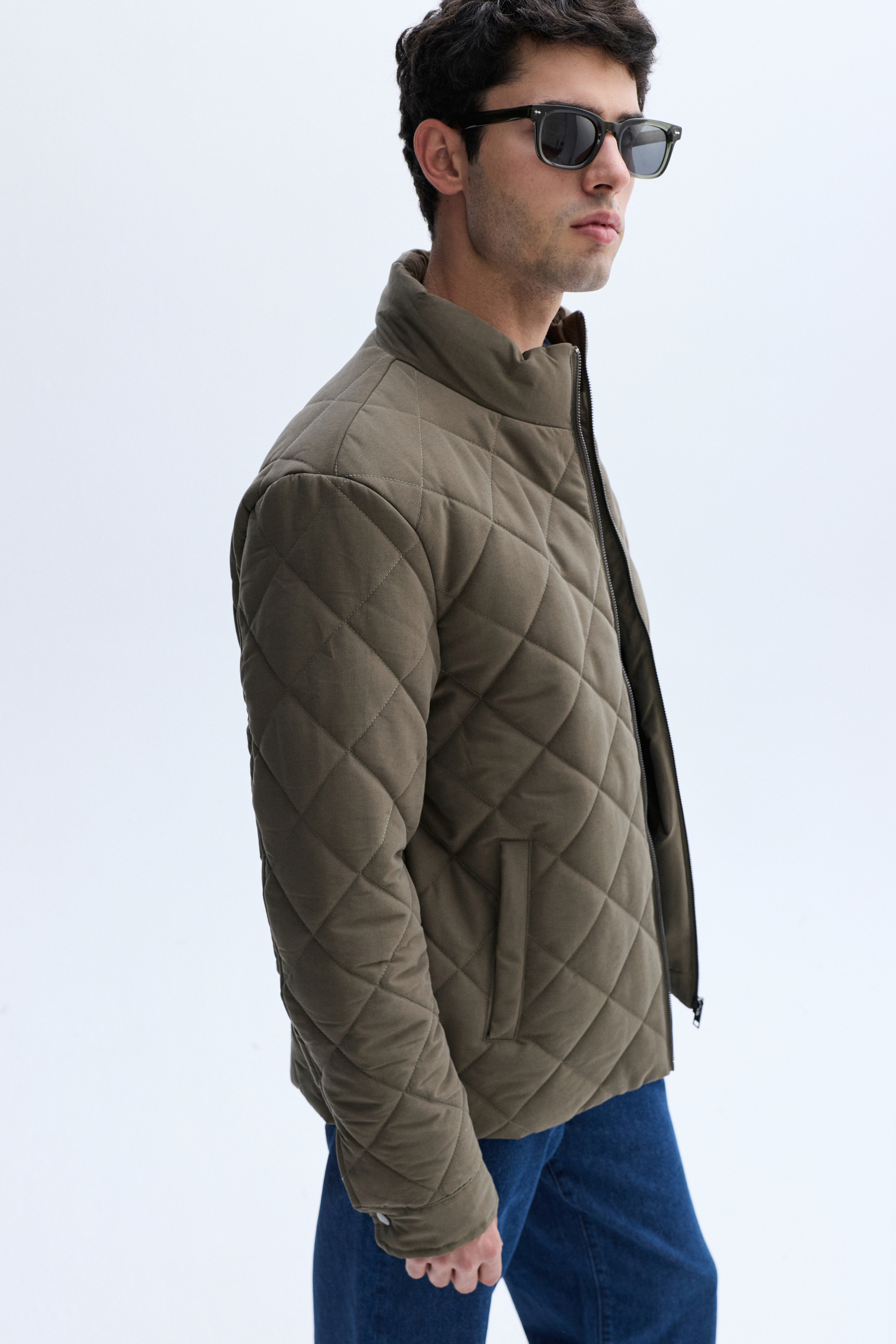 KAPİTONELİ DİK YAKA MONT