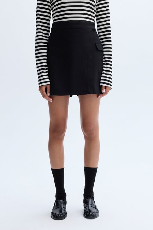 CEPLİ MİNİ ŞORT ETEK