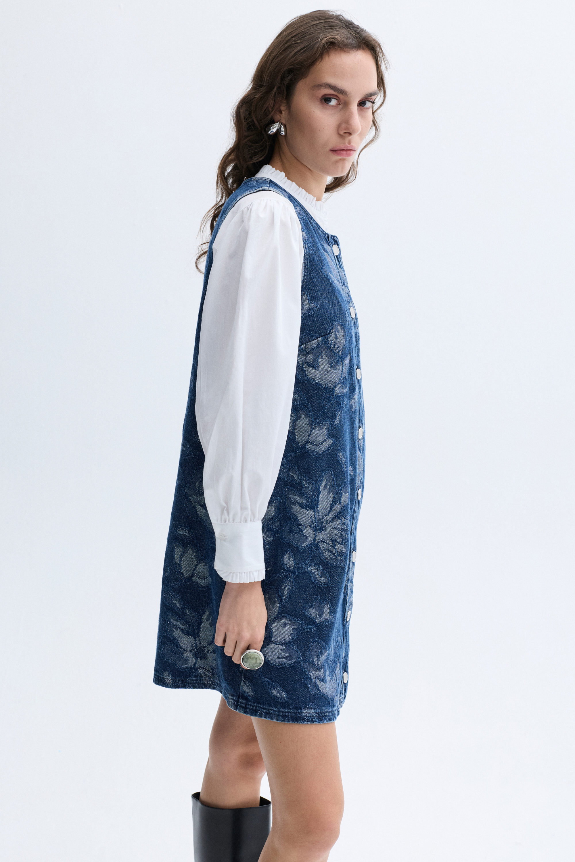 NAKIŞLI MİNİ JEAN ELBİSE