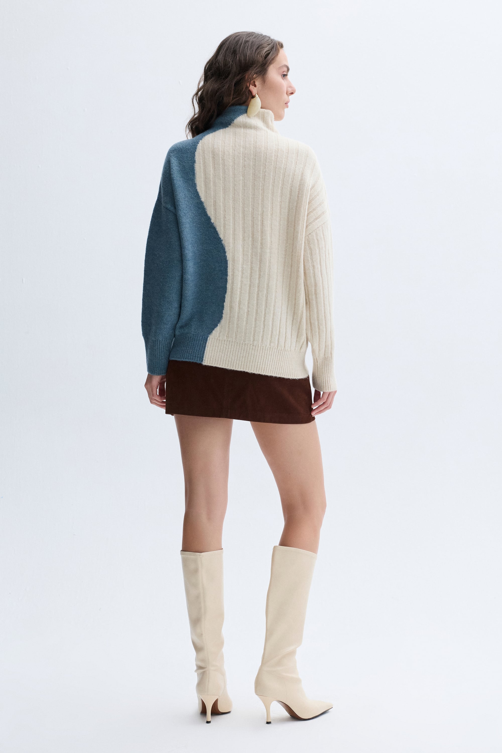 LOOSE FIT DİK YAKA RENK GEÇİŞLİ KAZAK