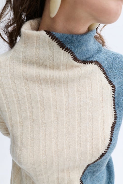 LOOSE FIT DİK YAKA RENK GEÇİŞLİ KAZAK