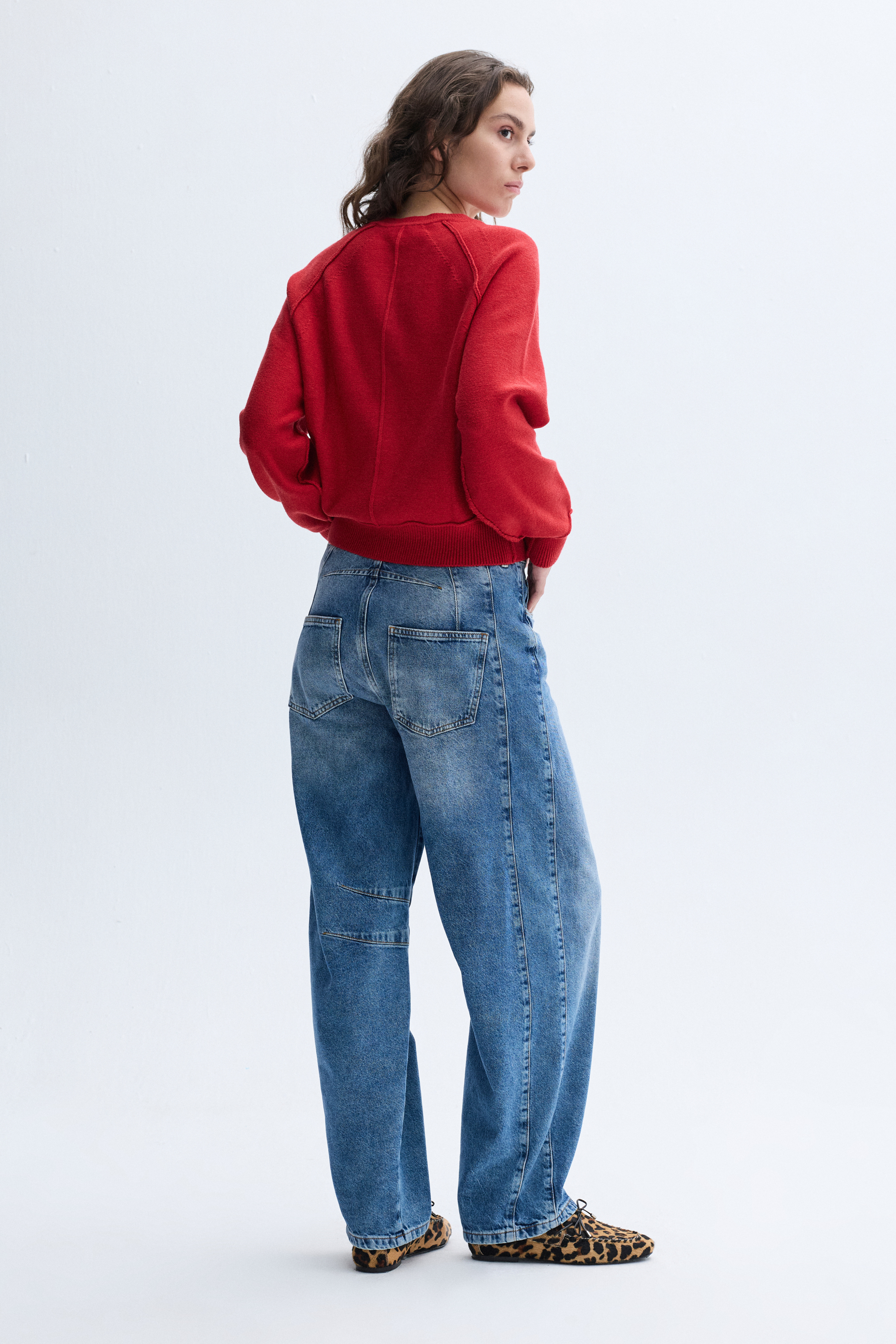 LOOSE FIT DÜĞMELİ BİSİKLET YAKA KAZAK