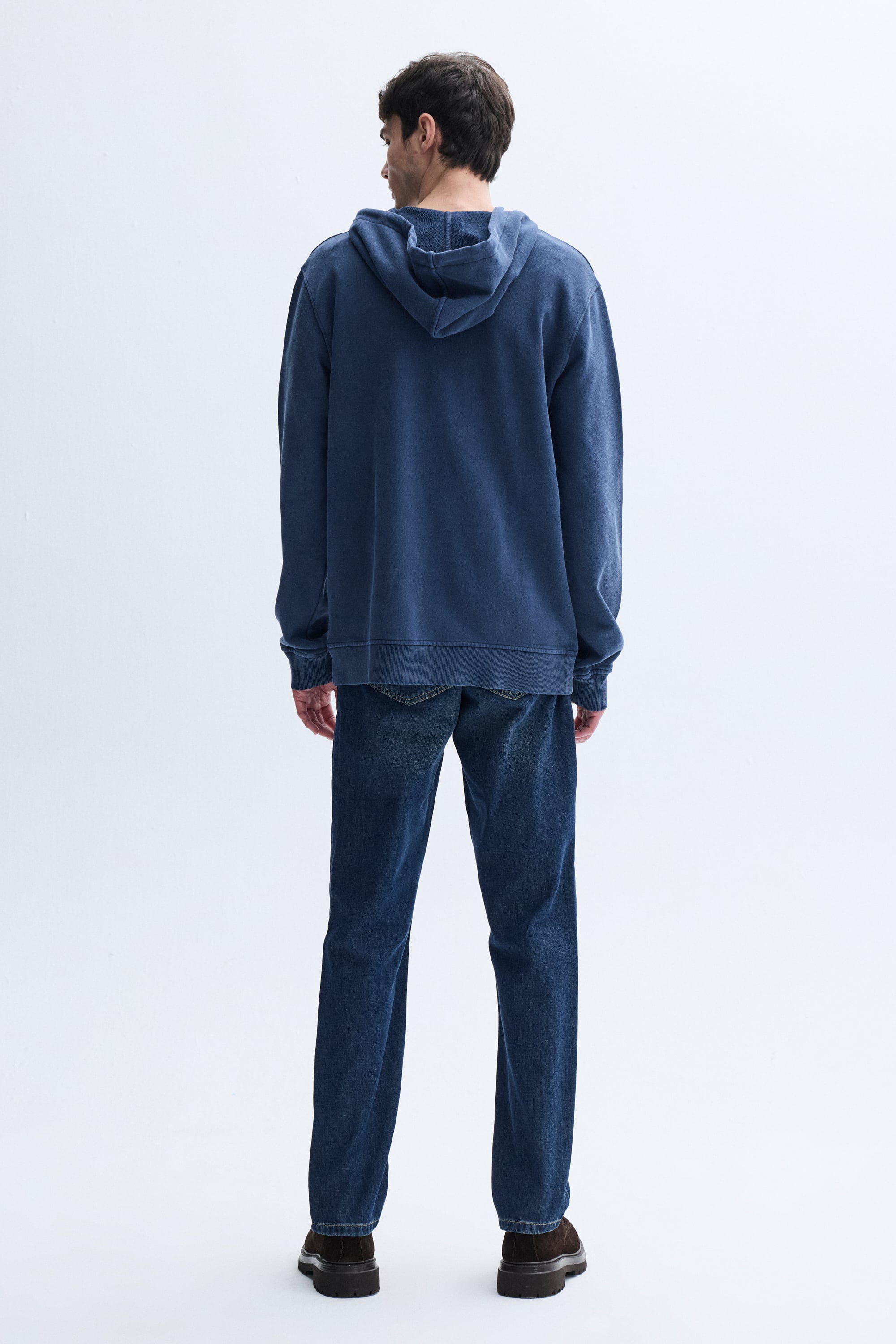 KAPÜŞONLU SWEATSHIRT