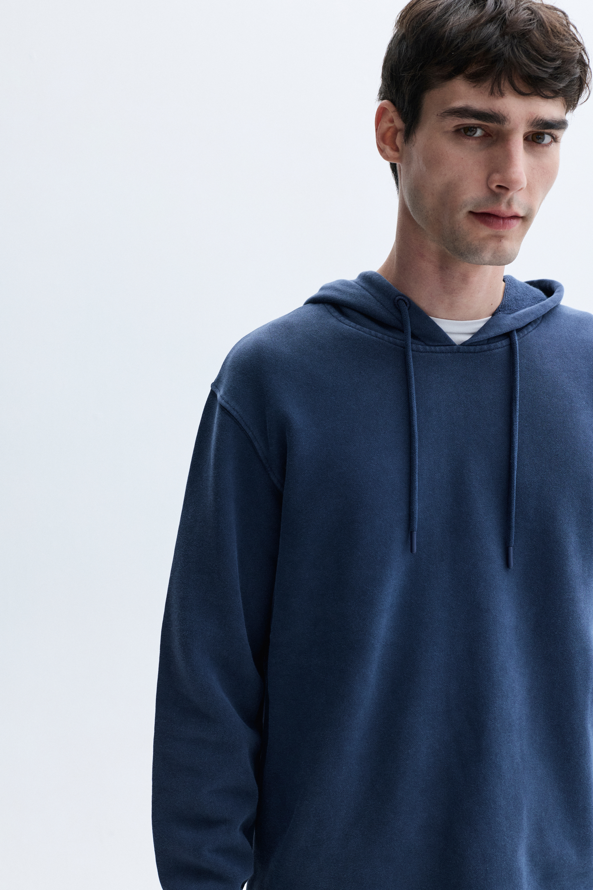 KAPÜŞONLU SWEATSHIRT