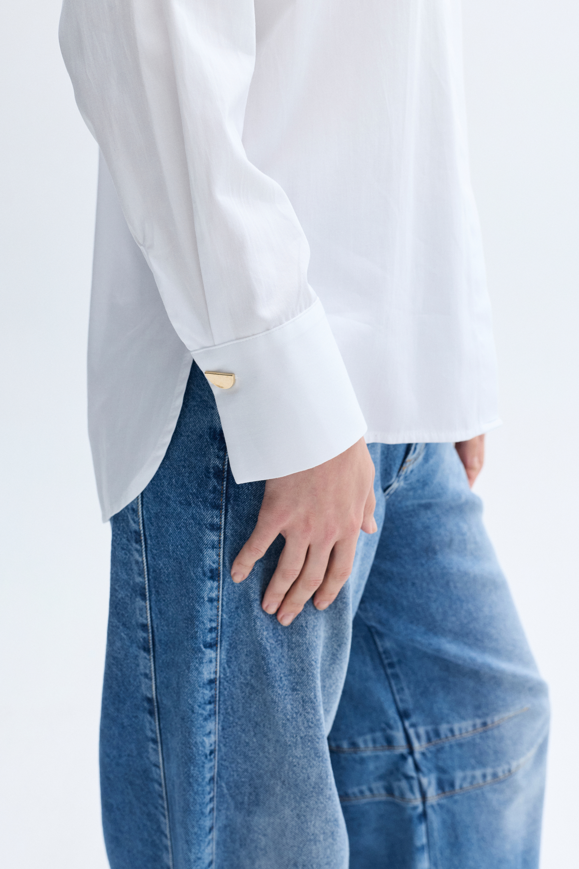 GİZLİ DÜĞMELİ UZUN KOLLU GÖMLEK