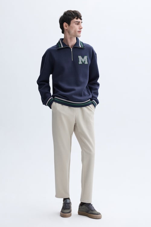  FERMUARLI DİK YAKA NAKIŞLI SWEATSHIRT