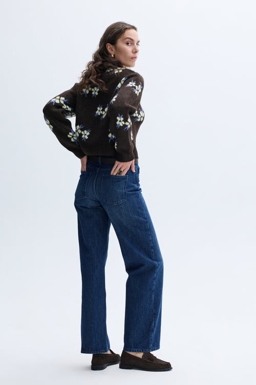 JAKARLI POLO YAKA DÜĞMELİ HIRKA