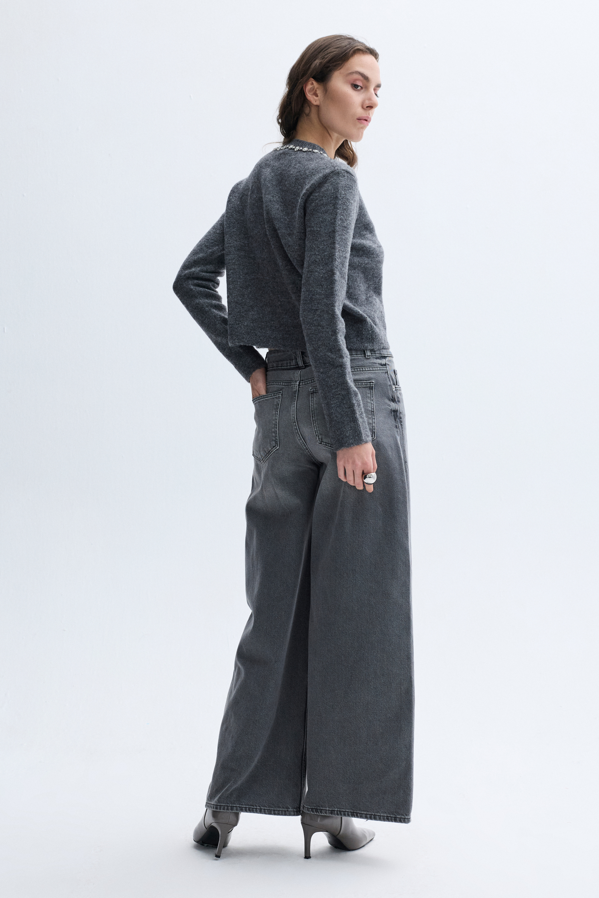 TAŞLI BİSİKLET YAKA KAZAK