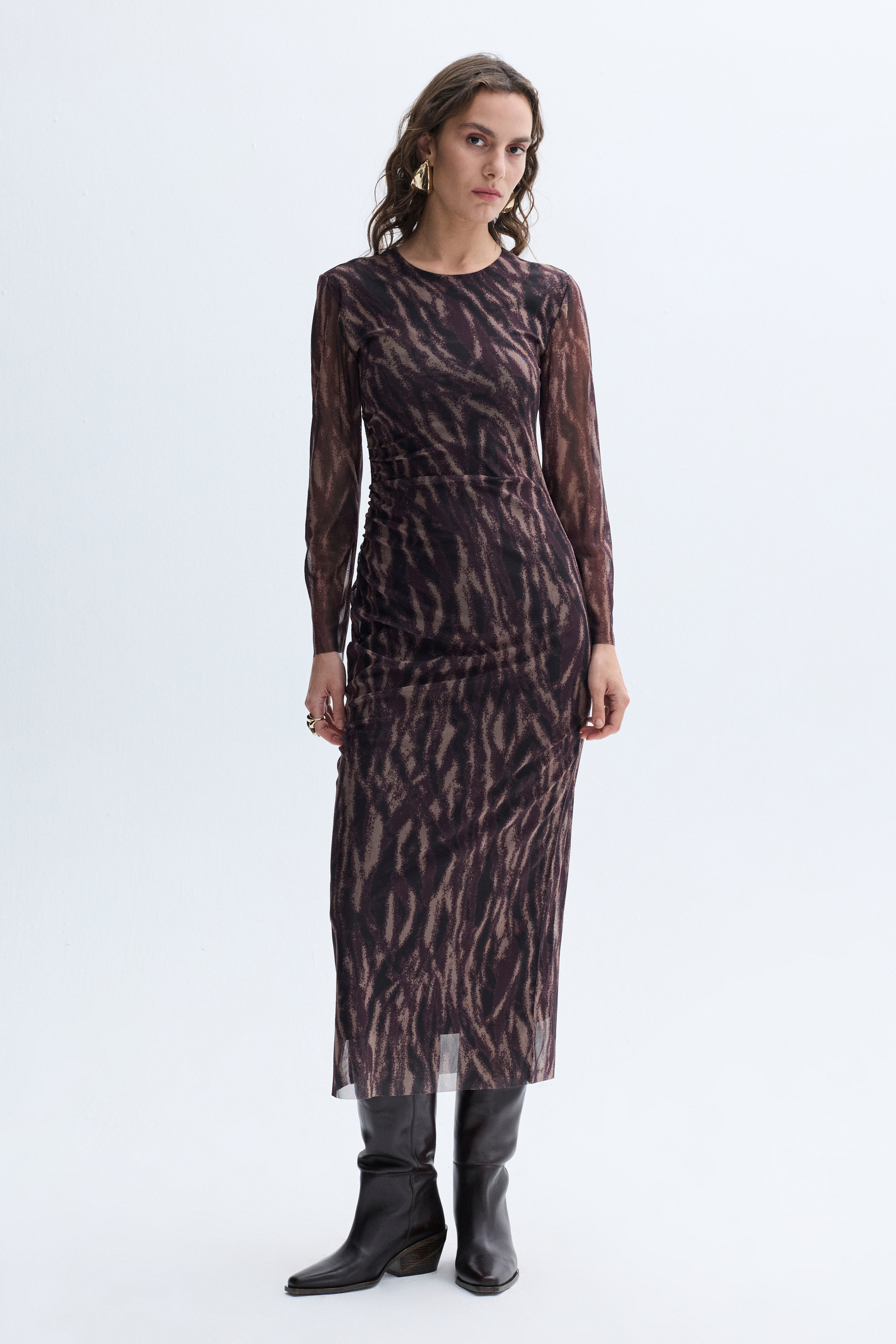 BASKILI DAR UZUN ELBİSE