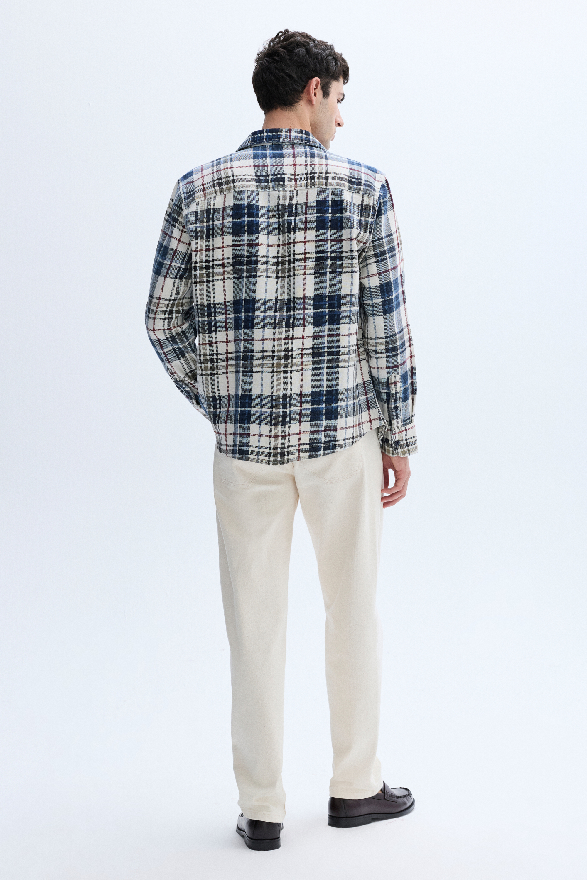 EKOSELİ REGULAR FIT UZUN KOLLU GÖMLEK