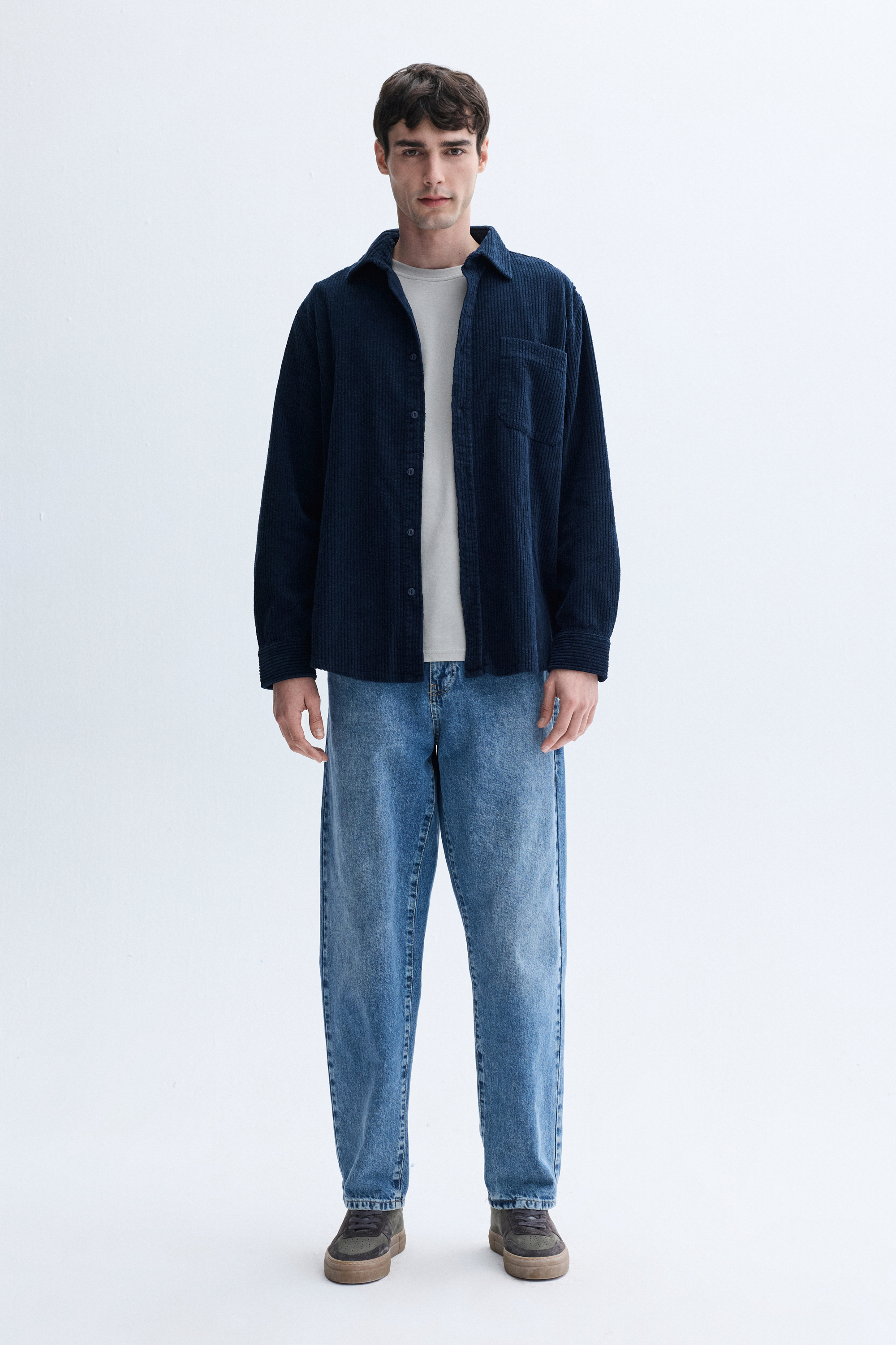 REGULAR FIT UZUN KOLLU KADİFE GÖMLEK