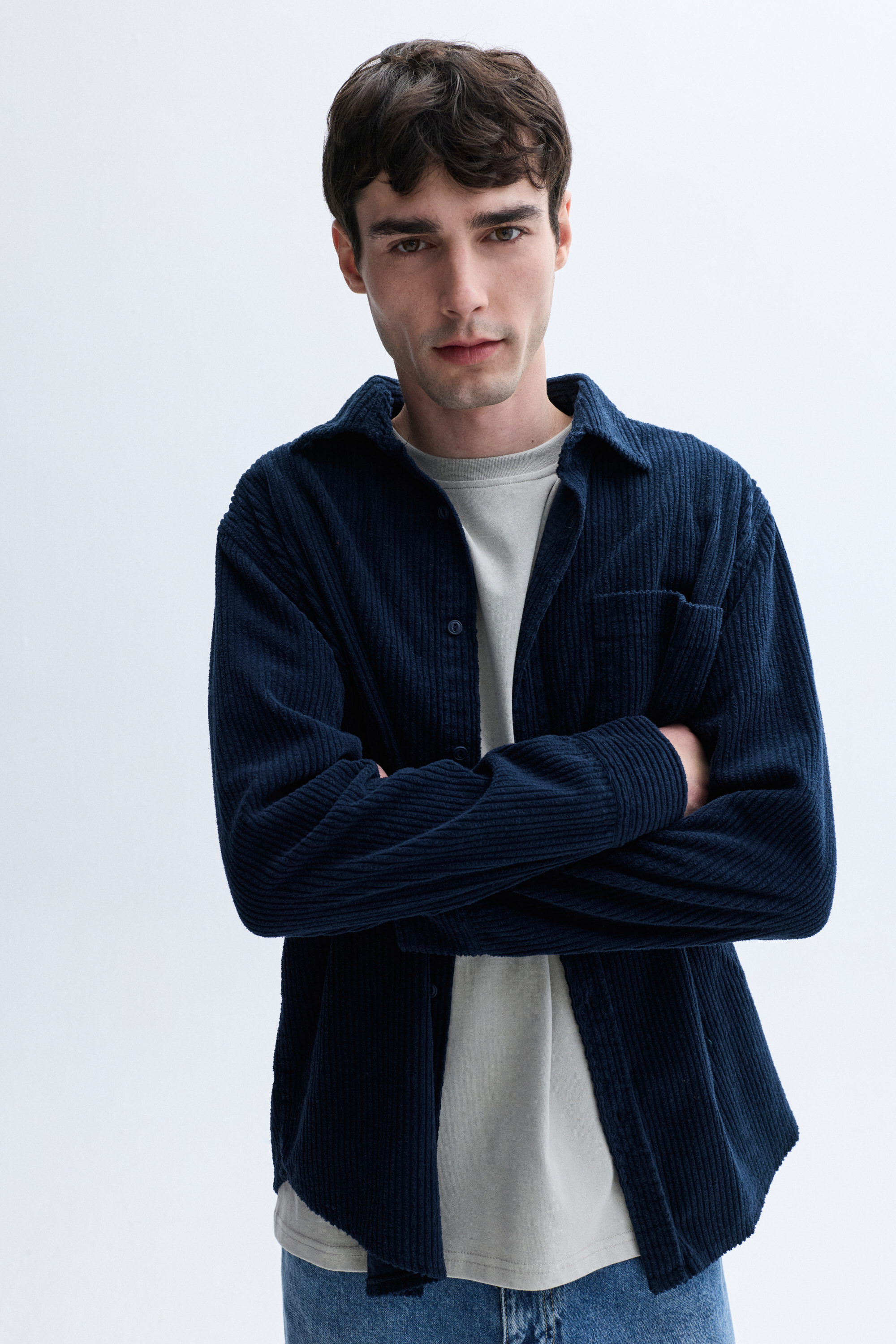 REGULAR FIT UZUN KOLLU KADİFE GÖMLEK