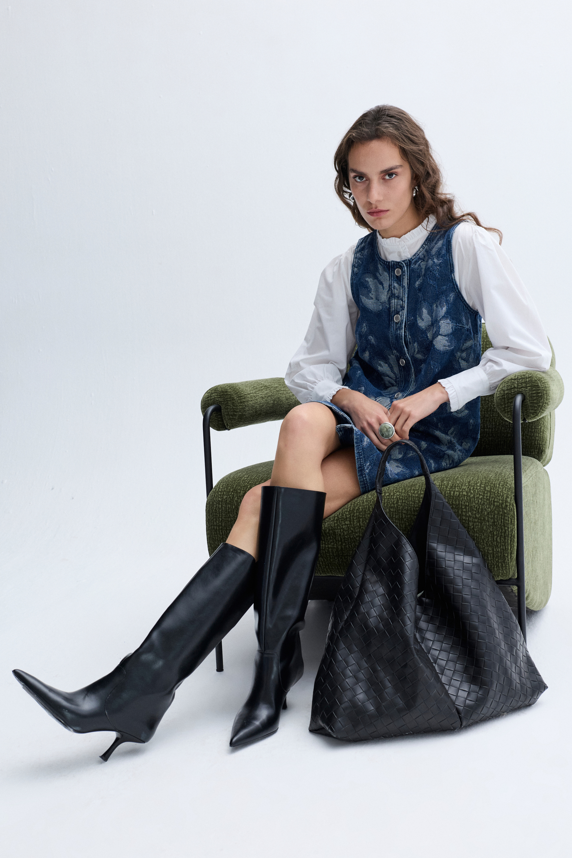 NAKIŞLI MİNİ JEAN ELBİSE