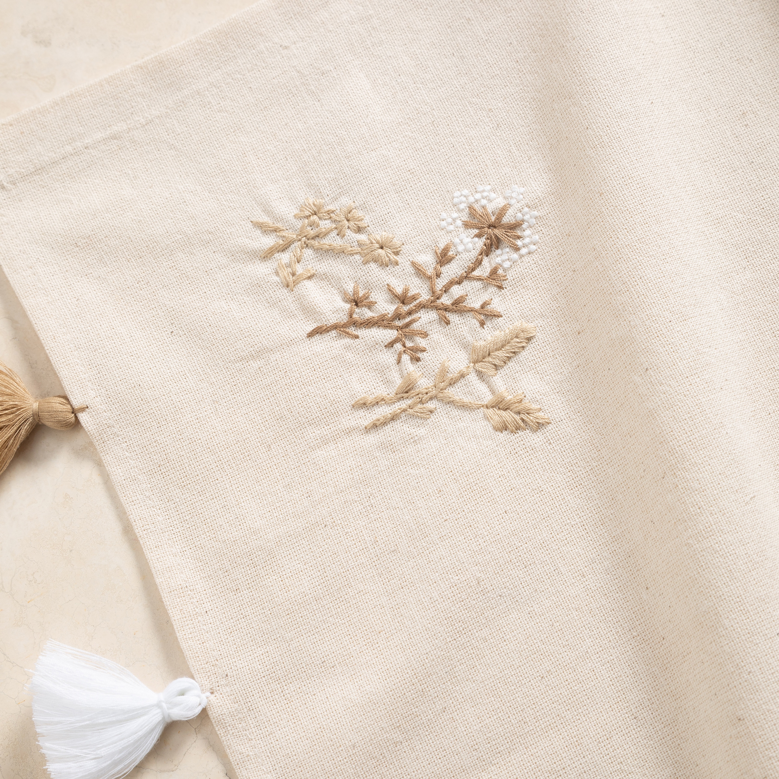 BESSY NAKIŞLI RUNNER EKRU 50X130