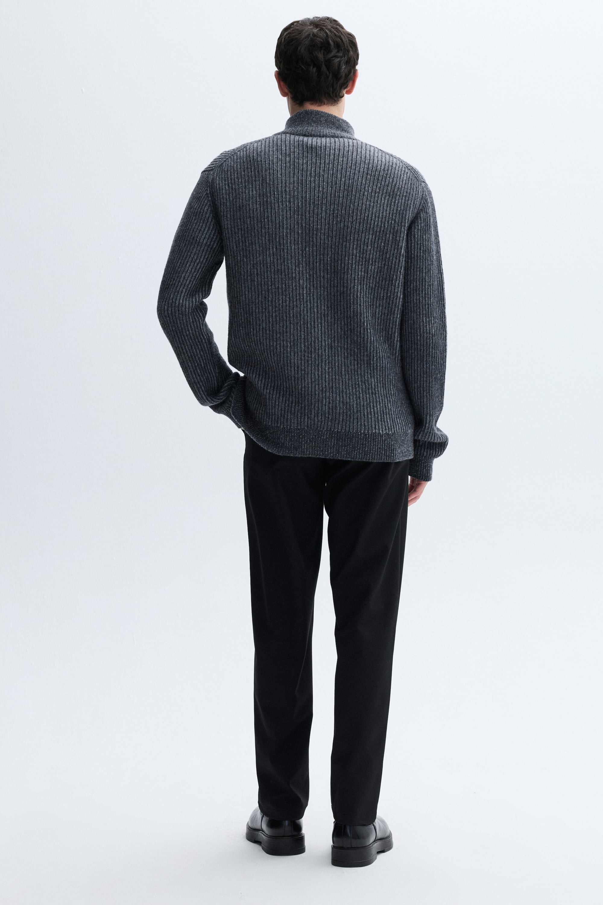 ÇİZGİLİ DİK YAKA YÜNLÜ HIRKA