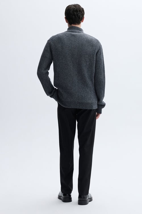 ÇİZGİLİ DİK YAKA YÜNLÜ HIRKA