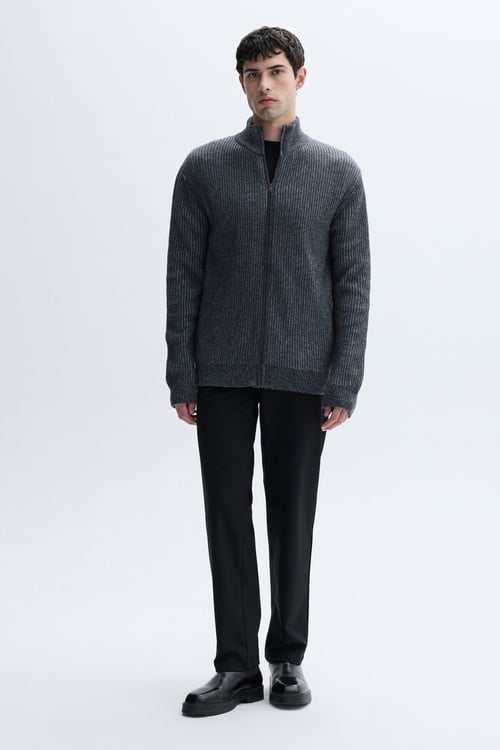 ÇİZGİLİ DİK YAKA YÜNLÜ HIRKA