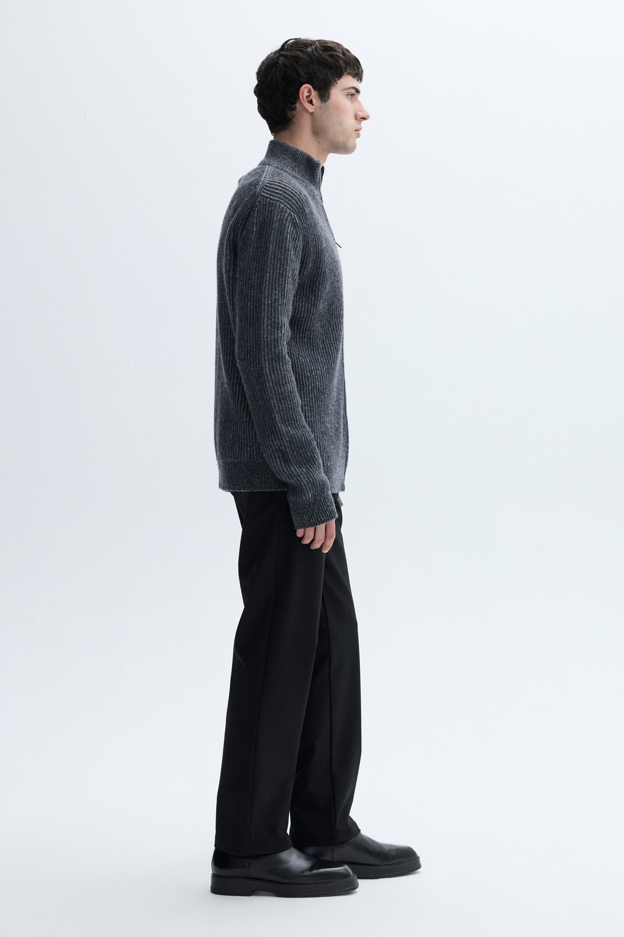 ÇİZGİLİ DİK YAKA YÜNLÜ HIRKA