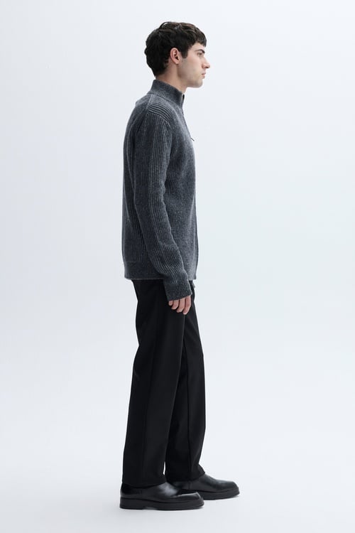 ÇİZGİLİ DİK YAKA YÜNLÜ HIRKA