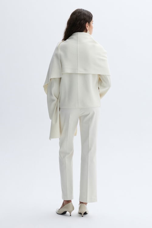 FERMUARLI YÜNLÜ PANÇO