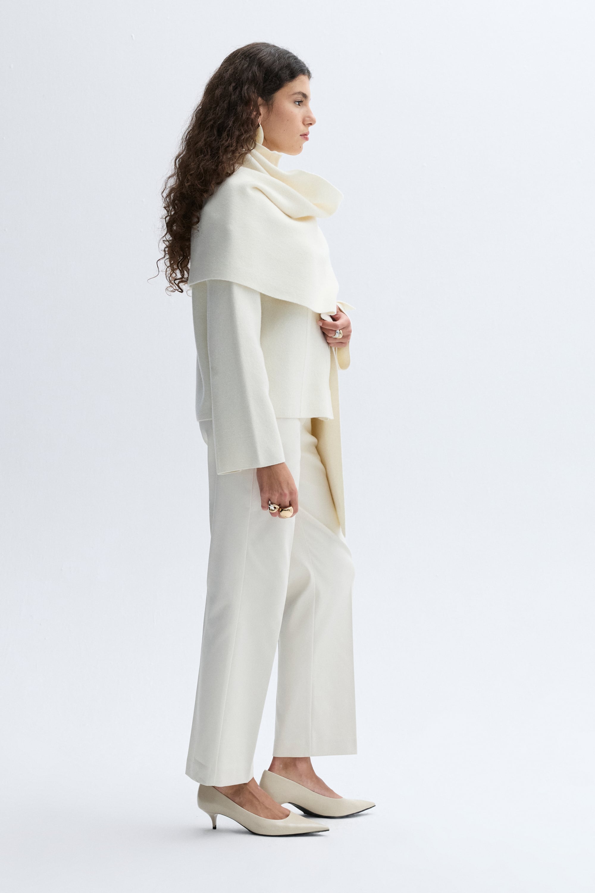 FERMUARLI YÜNLÜ PANÇO