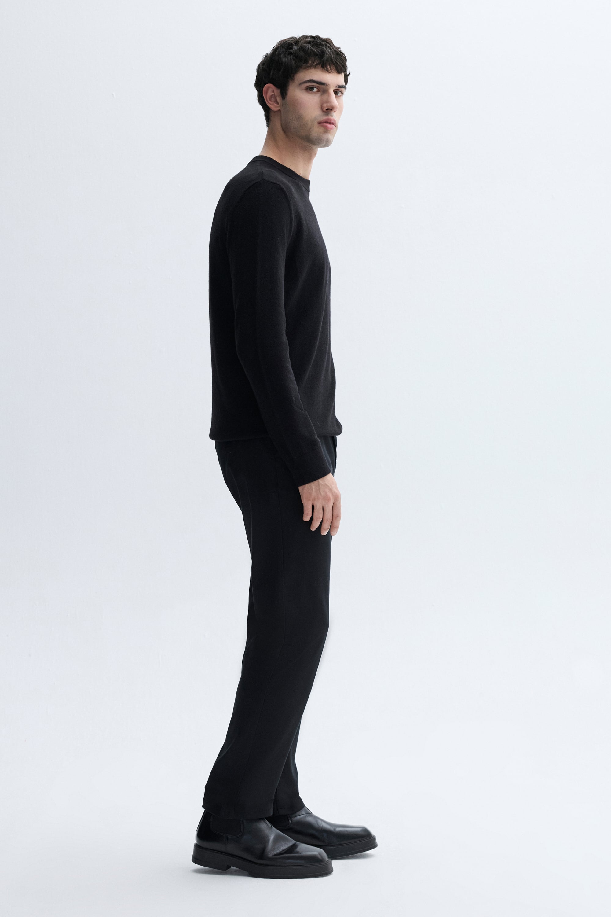 BİSİKLET YAKA TRİKO KAZAK