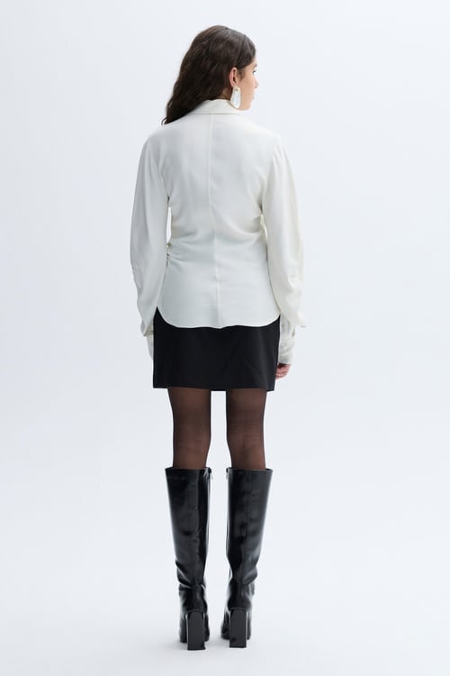 DRAPELİ UZUN KOLLU GÖMLEK