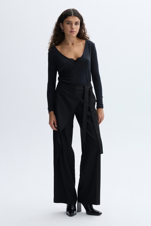 V YAKA FITTED UZUN KOLLU BLUZ